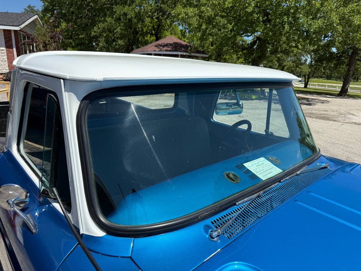 Chevrolet-Custom-1966-blue-21
