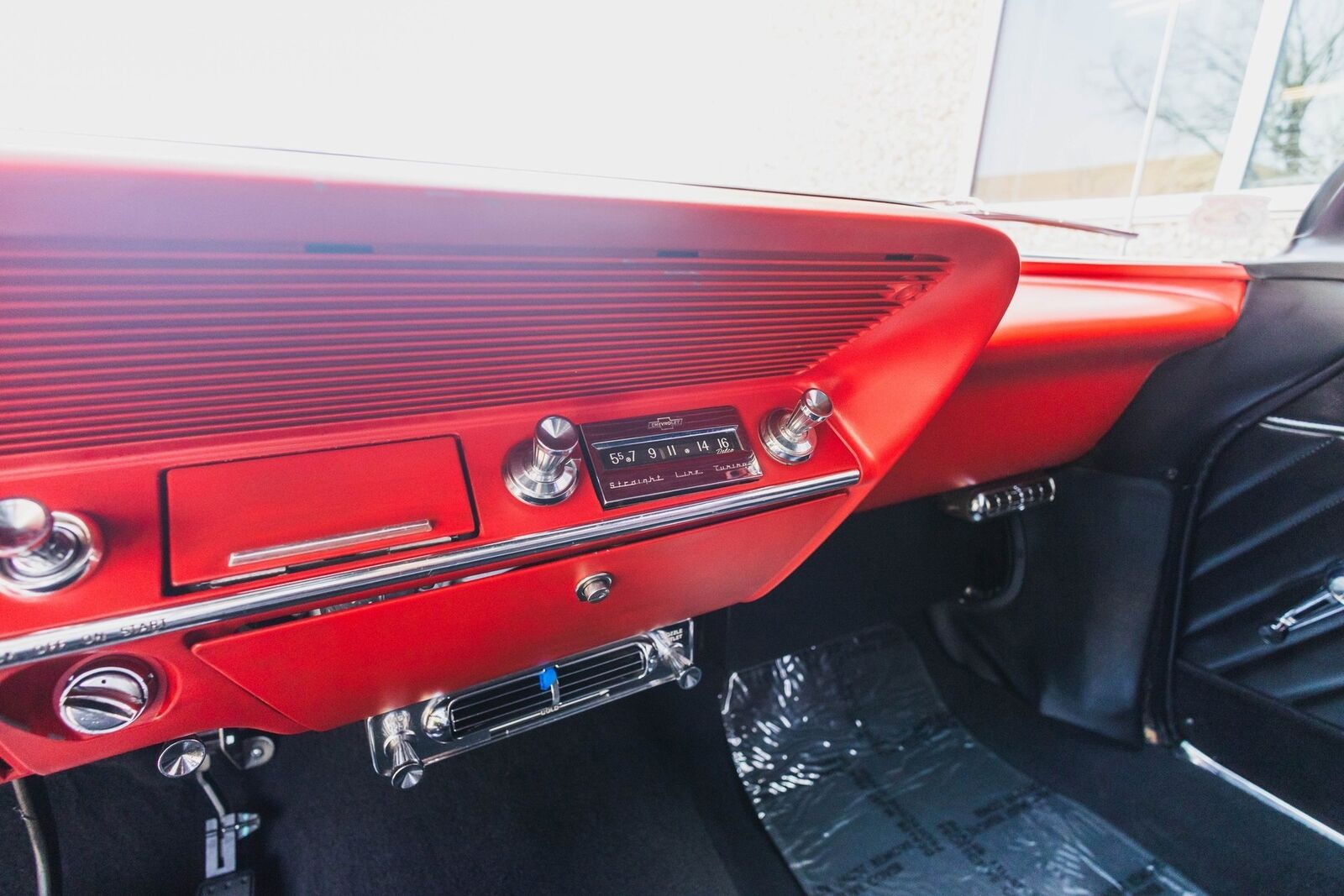 Chevrolet-Custom-2Dr-Wagon-1962-2D-Wagon-37