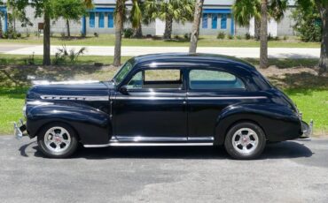 Chevrolet-Deluxe-Coupe-1941-Sedan-10
