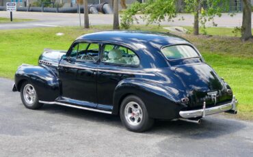 Chevrolet-Deluxe-Coupe-1941-Sedan-13