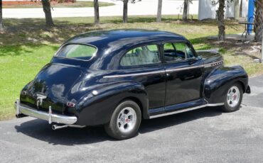 Chevrolet-Deluxe-Coupe-1941-Sedan-18
