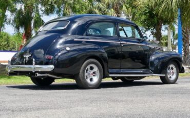 Chevrolet-Deluxe-Coupe-1941-Sedan-19