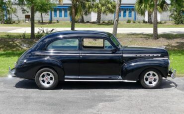 Chevrolet-Deluxe-Coupe-1941-Sedan-20