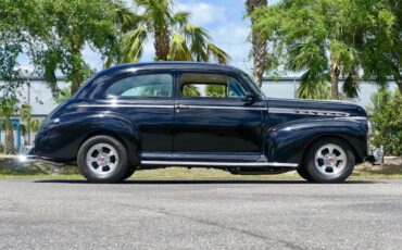 Chevrolet-Deluxe-Coupe-1941-Sedan-21