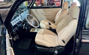 Chevrolet-Deluxe-Coupe-1941-Sedan-3