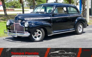 Chevrolet-Deluxe-Coupe-1941-Sedan