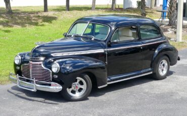 Chevrolet-Deluxe-Coupe-1941-Sedan-7