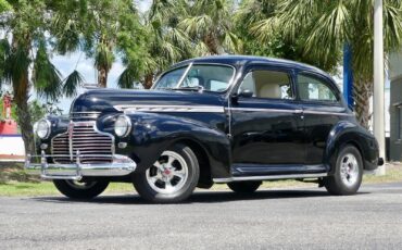 Chevrolet-Deluxe-Coupe-1941-Sedan-8