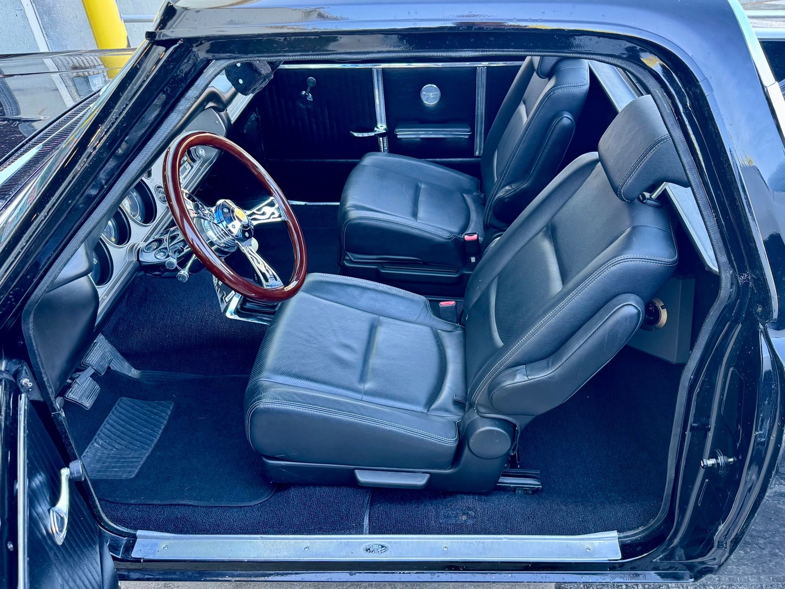 Chevrolet-El-Camino-1964-Pickup-Truck-3