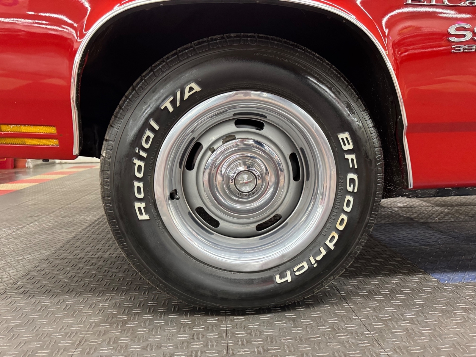 Chevrolet-El-Camino-1970-2-Door-24