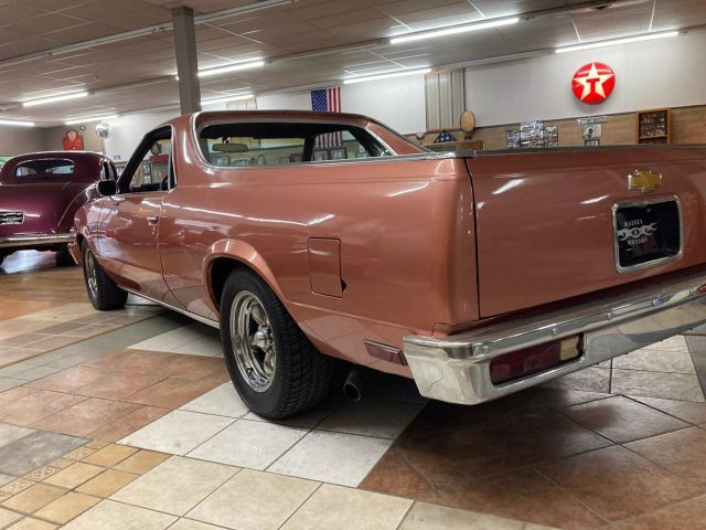 Chevrolet-El-Camino-1982-Pickup-4