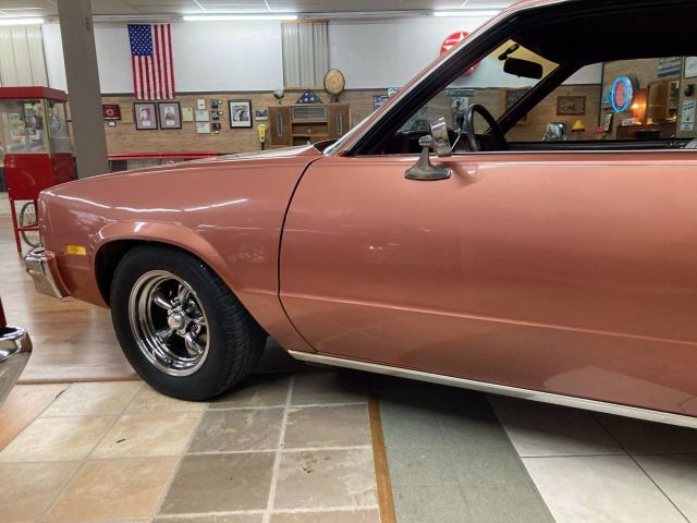 Chevrolet-El-Camino-1982-Pickup-7