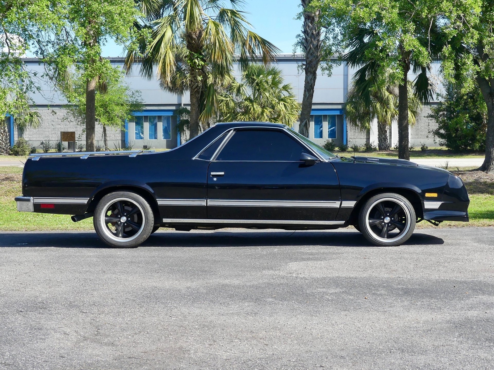 Chevrolet-El-Camino-SS-1986-Pickup-Truck-2