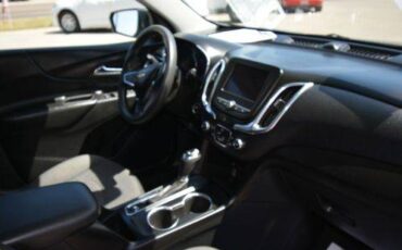 Chevrolet-Equinox-2020-black-11