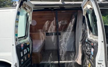 Chevrolet-Express-1500-1988-white-19