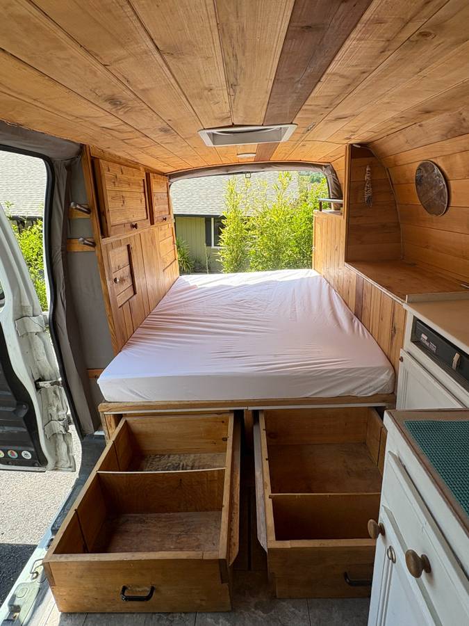 Chevrolet-Express-1500-1988-white-9