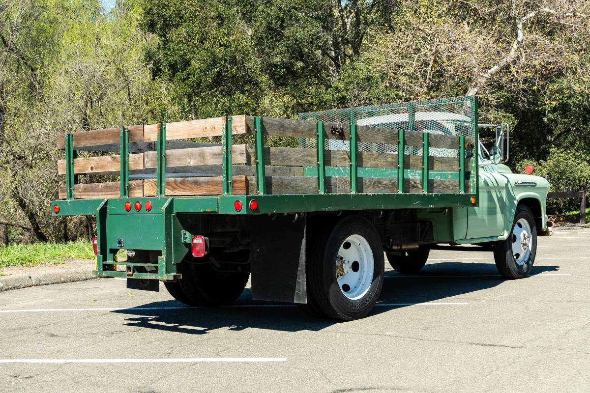 Chevrolet-Flatbed-1957-green-2