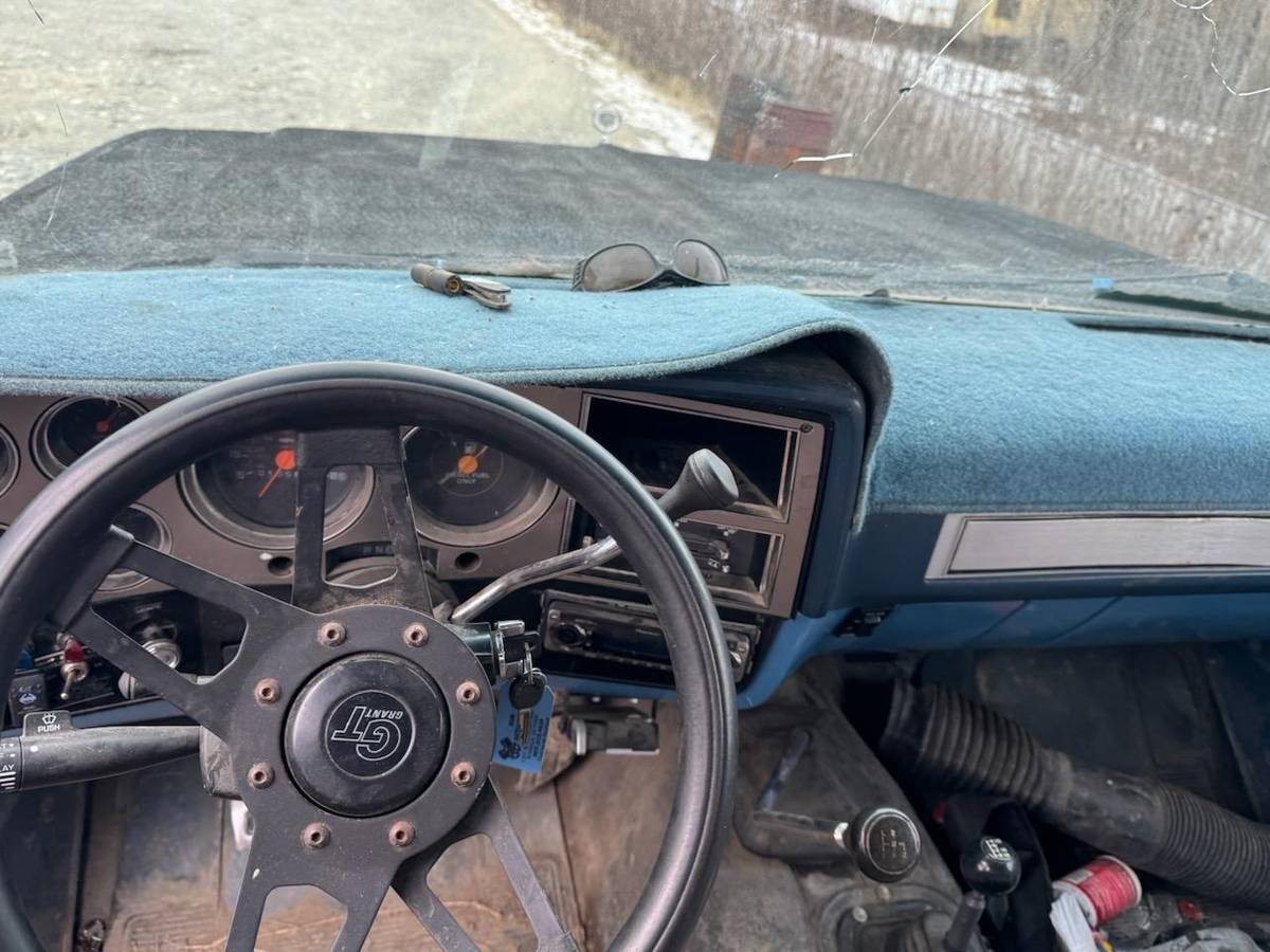 Chevrolet-Flatbed-diesel-1984-black-5