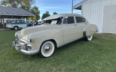 Chevrolet-Fleetline-1950