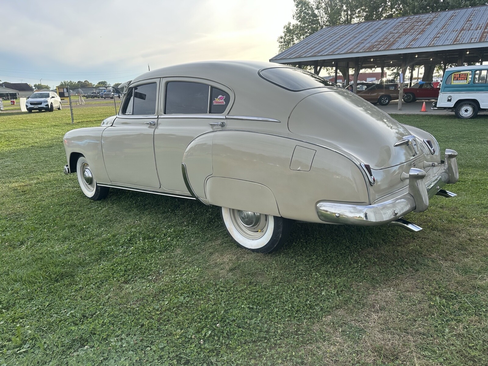Chevrolet-Fleetline-1950-4