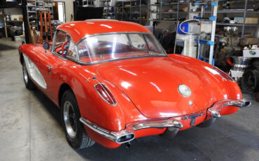 Chevrolet-Fuel-Injected-Corvette-1959-Convertible-Roadster-W-Hardtop-1