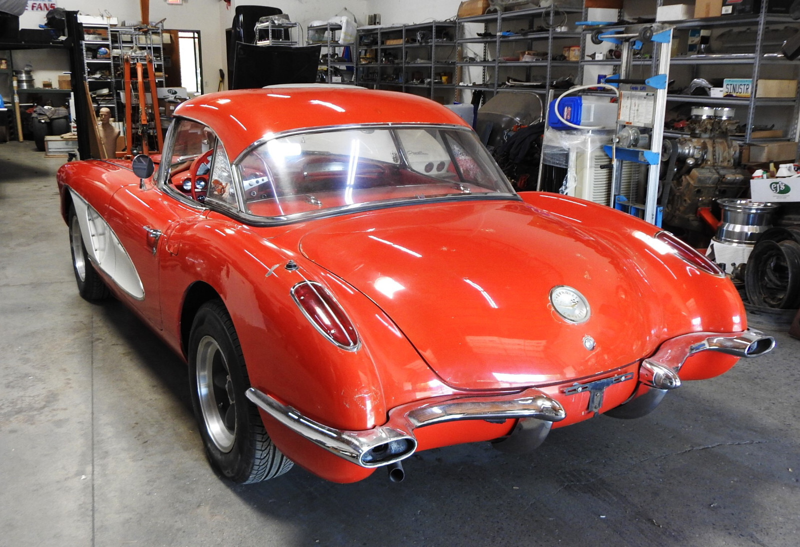 Chevrolet-Fuel-Injected-Corvette-1959-Convertible-Roadster-W-Hardtop-1