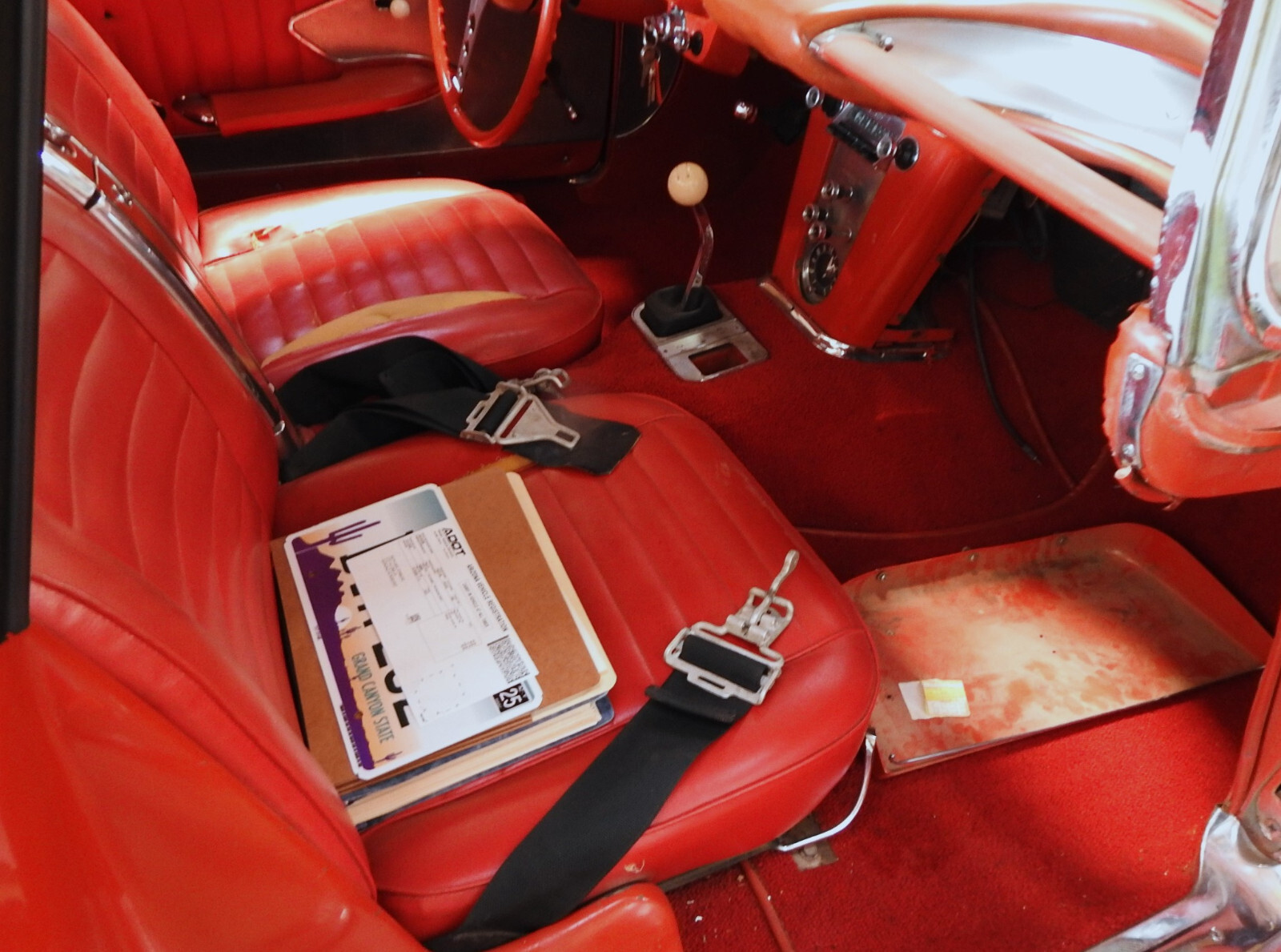 Chevrolet-Fuel-Injected-Corvette-1959-Convertible-Roadster-W-Hardtop-13