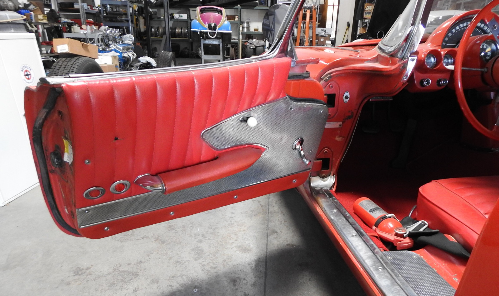 Chevrolet-Fuel-Injected-Corvette-1959-Convertible-Roadster-W-Hardtop-14
