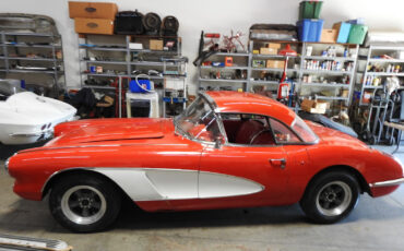 Chevrolet-Fuel-Injected-Corvette-1959-Convertible-Roadster-W-Hardtop-2