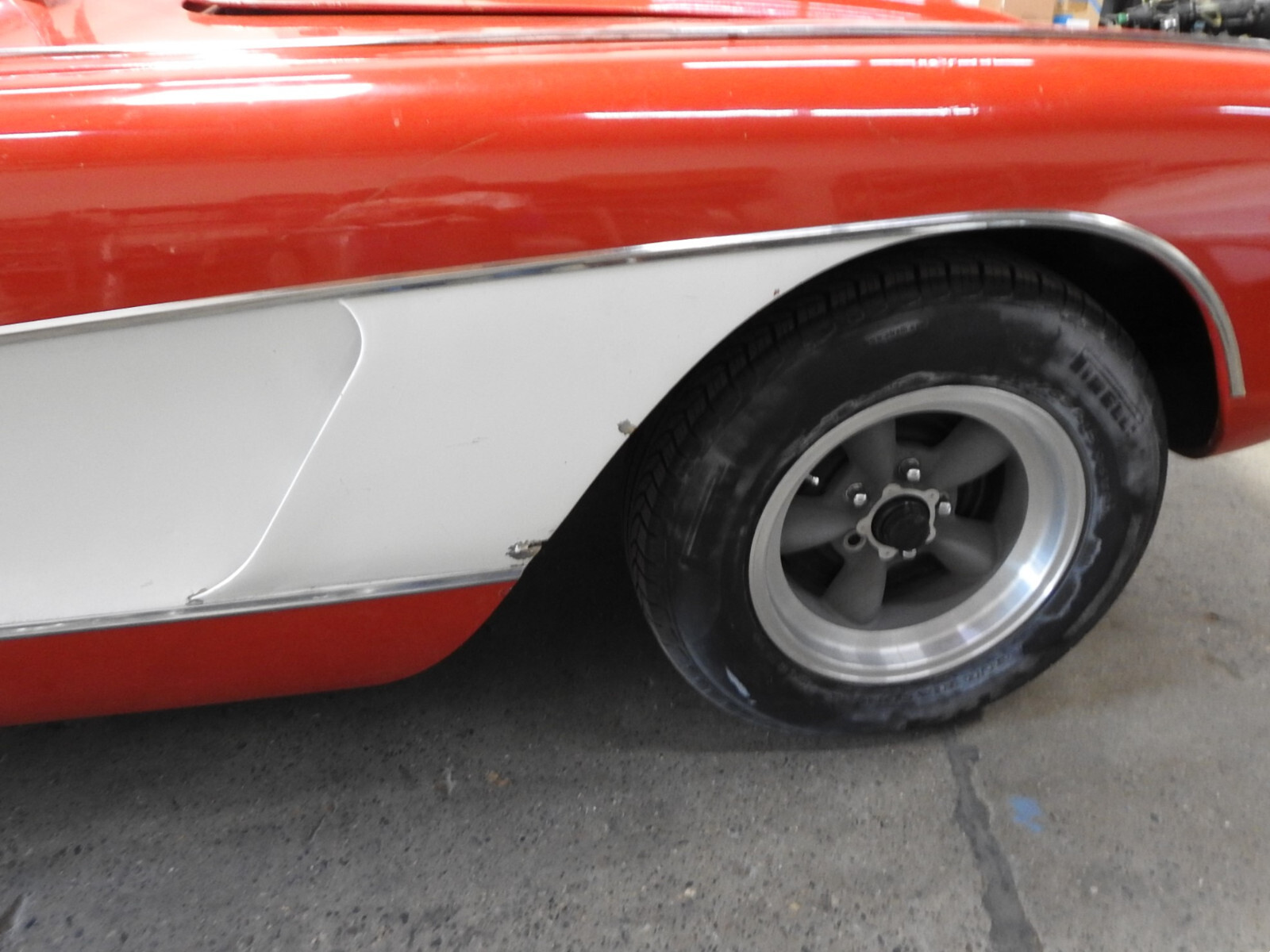 Chevrolet-Fuel-Injected-Corvette-1959-Convertible-Roadster-W-Hardtop-22