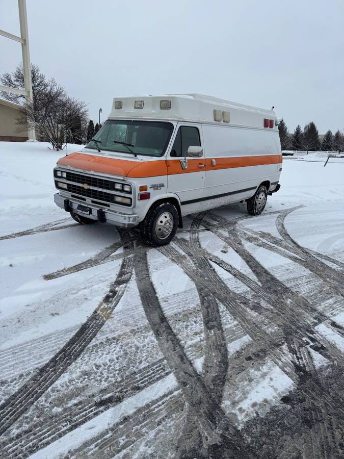 Chevrolet-G-30-1994-white-1