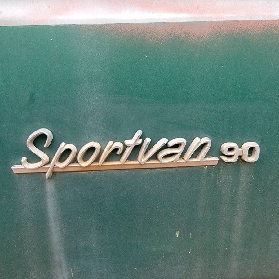 Chevrolet-G10-sportvan-90-1969-green-2