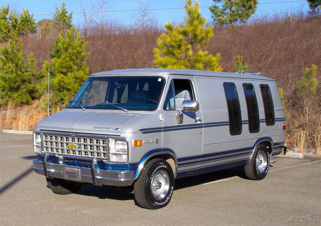 Chevrolet-G20-Van-1981-MinivanVan-2