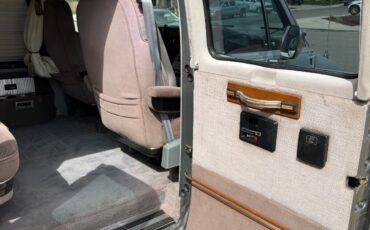 Chevrolet-G20-Van-1988-Van-17