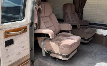 Chevrolet-G20-Van-1988-Van-18