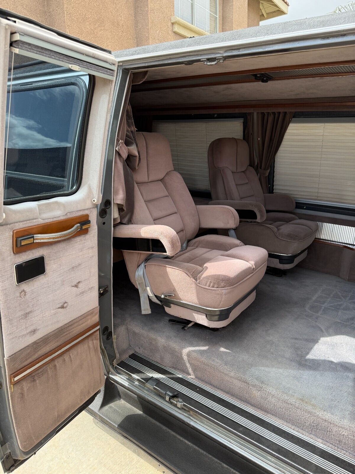 Chevrolet-G20-Van-1988-Van-18