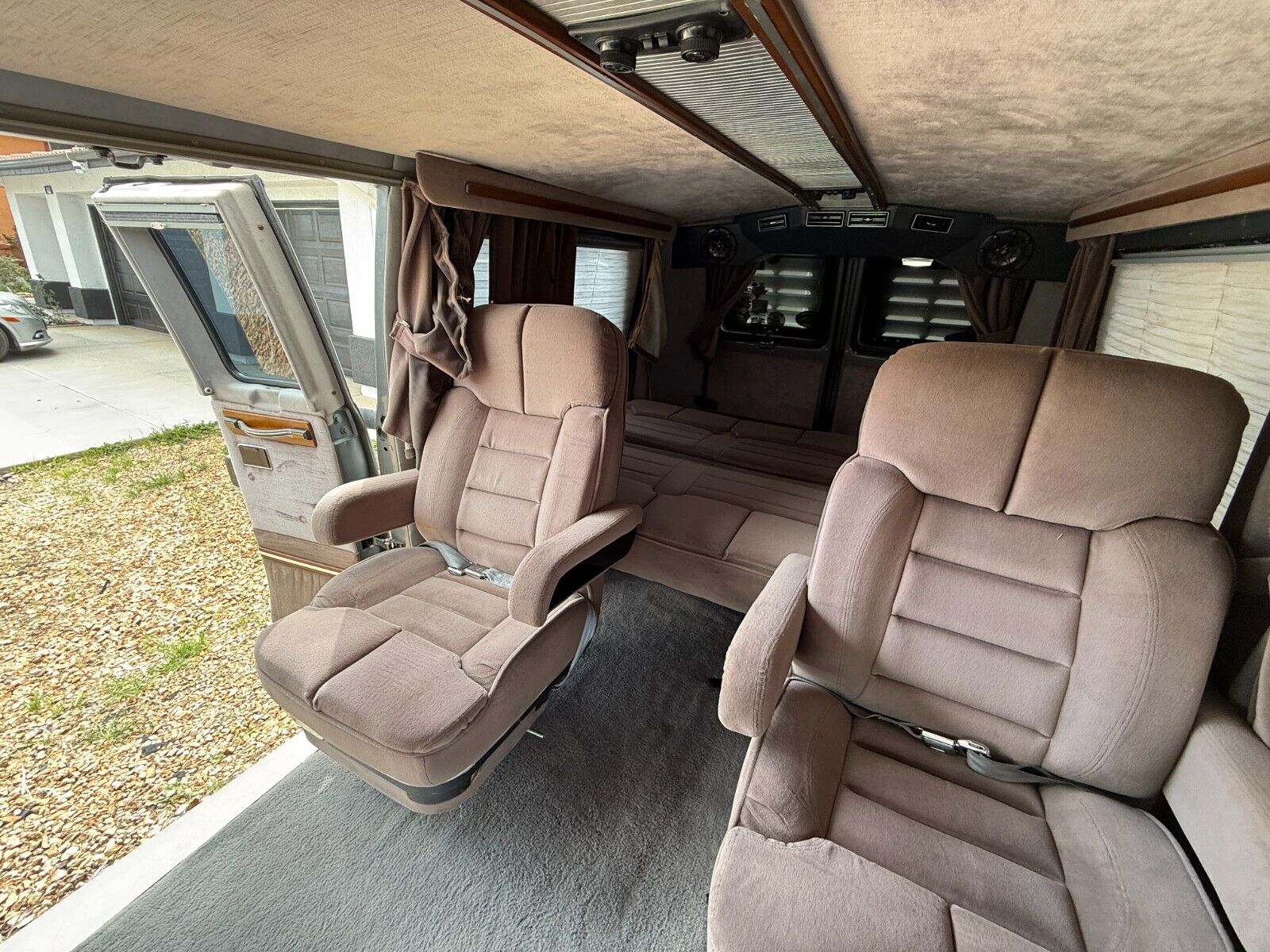 Chevrolet-G20-Van-1988-Van-20