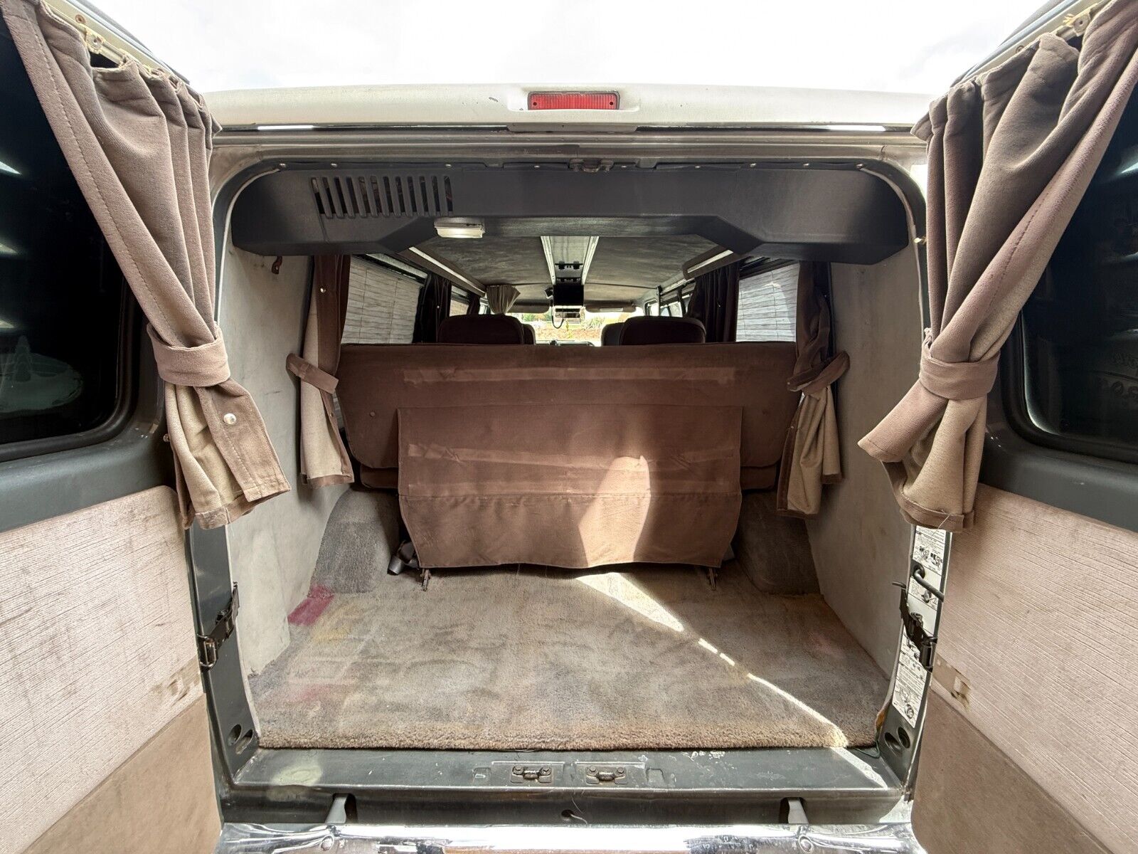 Chevrolet-G20-Van-1988-Van-25