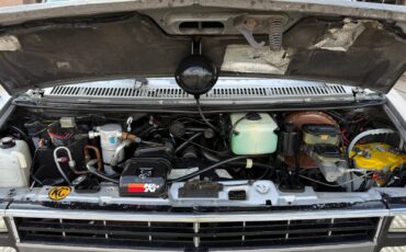Chevrolet-G20-Van-1988-Van-27