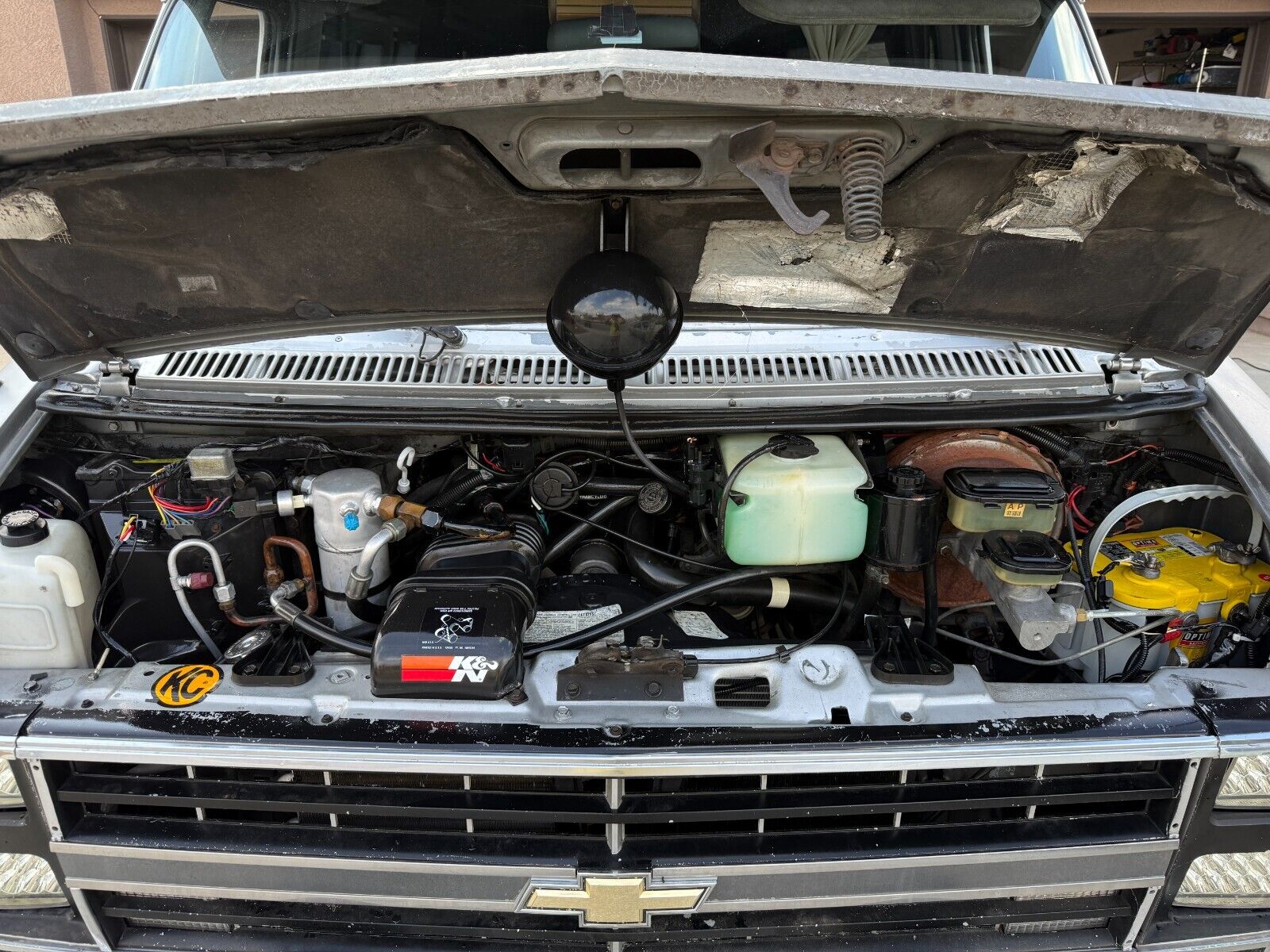 Chevrolet-G20-Van-1988-Van-27