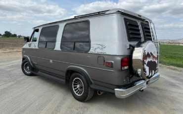 Chevrolet-G20-Van-1988-Van-4