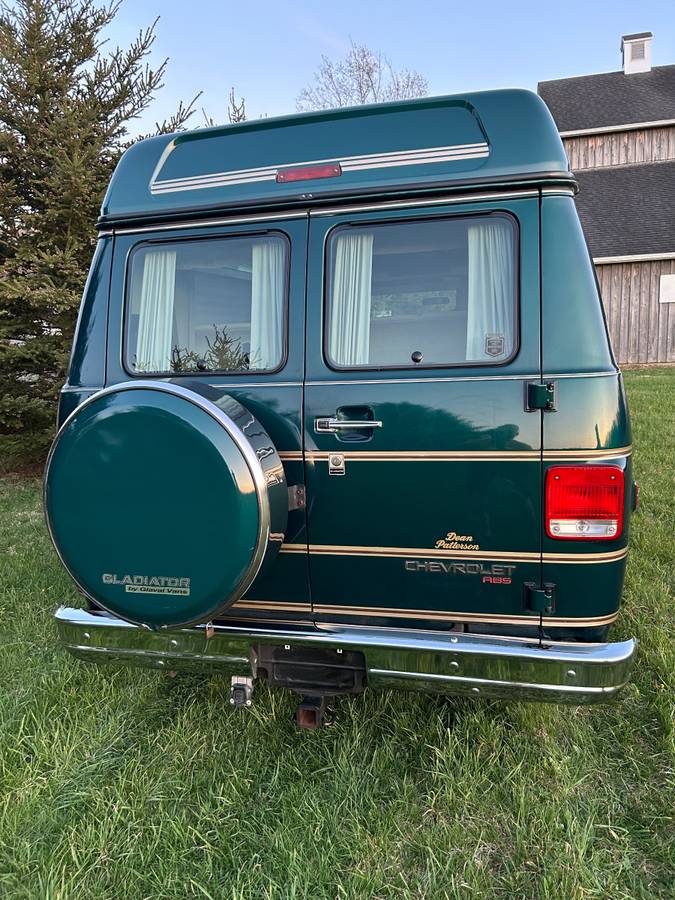 Chevrolet-G20-classic-conversion-van-1994-green-4