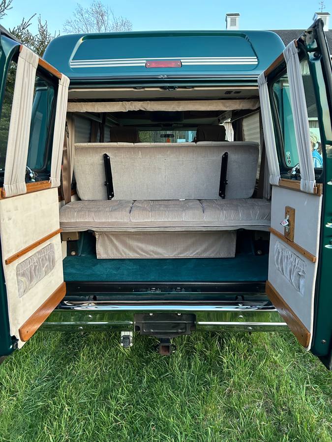 Chevrolet-G20-classic-conversion-van-1994-green-9