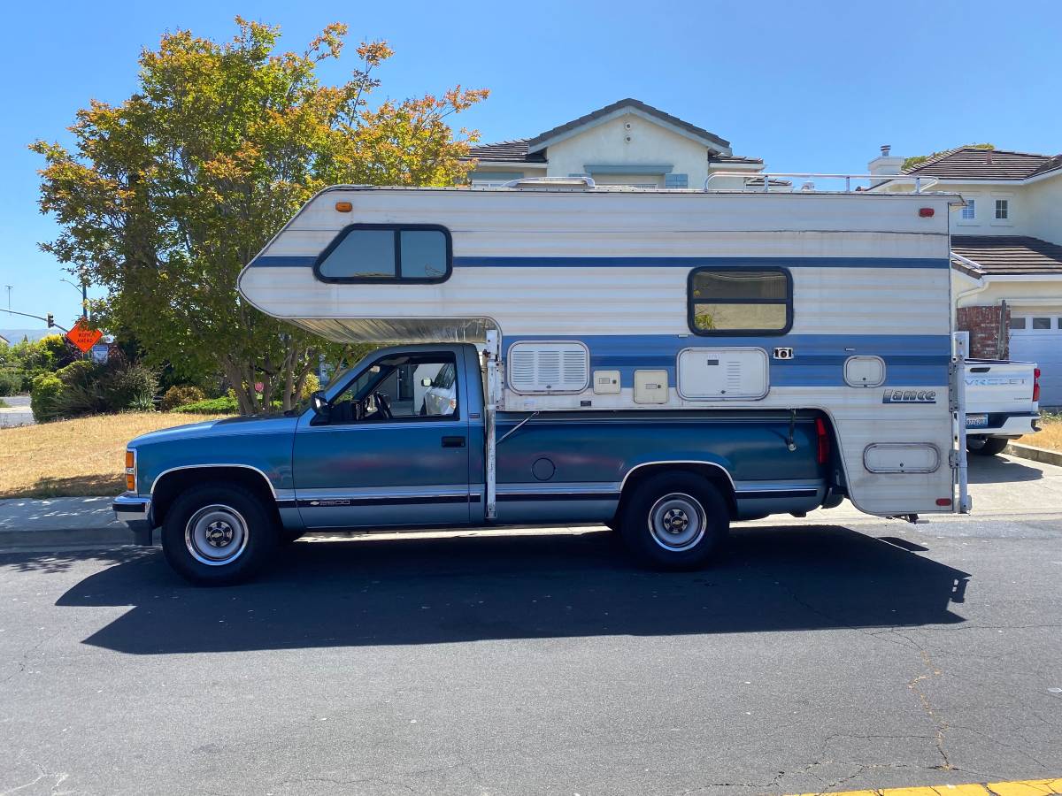 Chevrolet-Gmt-400-34-ton-nominal-1990-blue-1