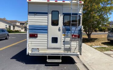 Chevrolet-Gmt-400-34-ton-nominal-1990-blue-3