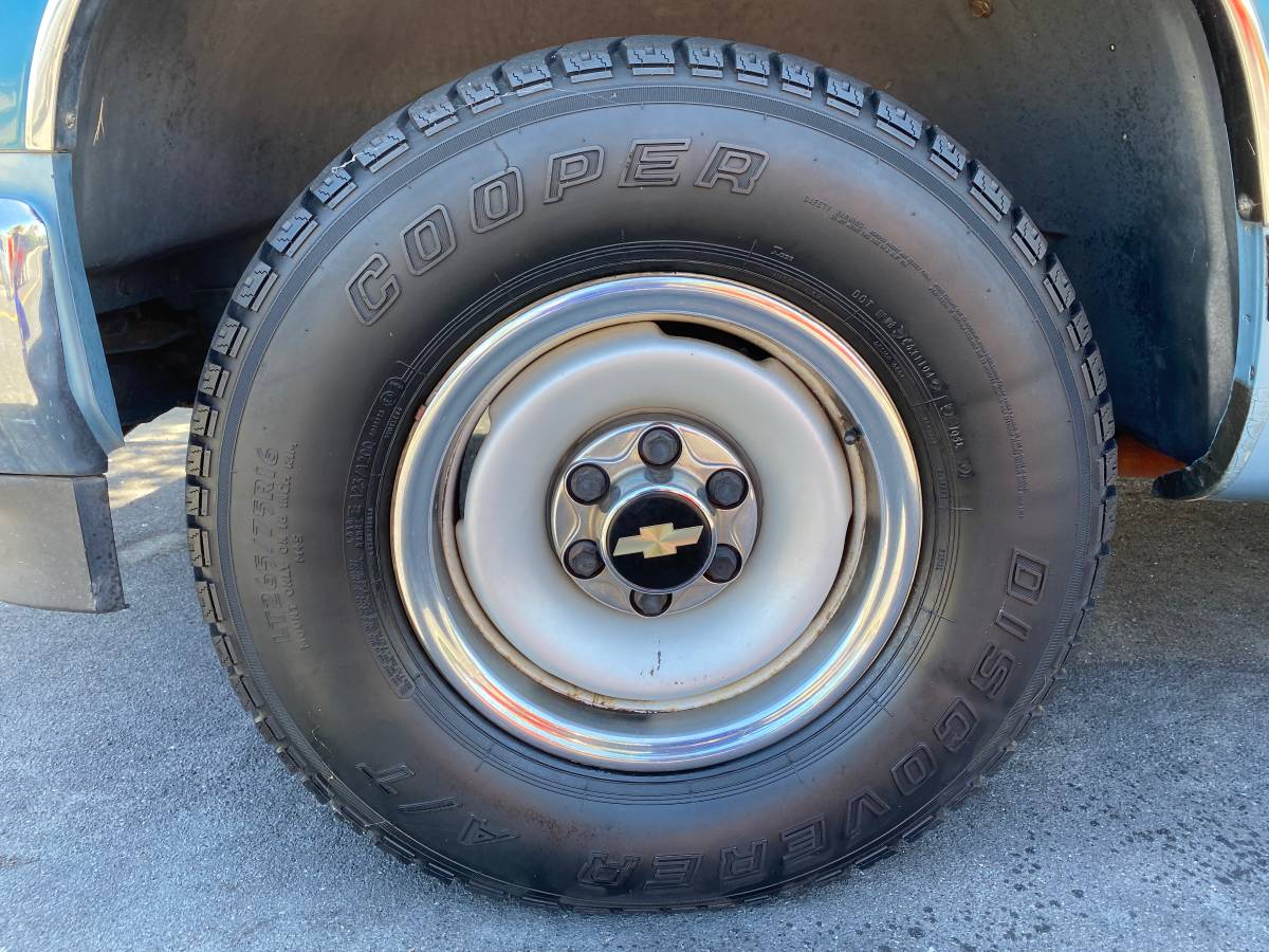 Chevrolet-Gmt-400-34-ton-nominal-1990-blue-8