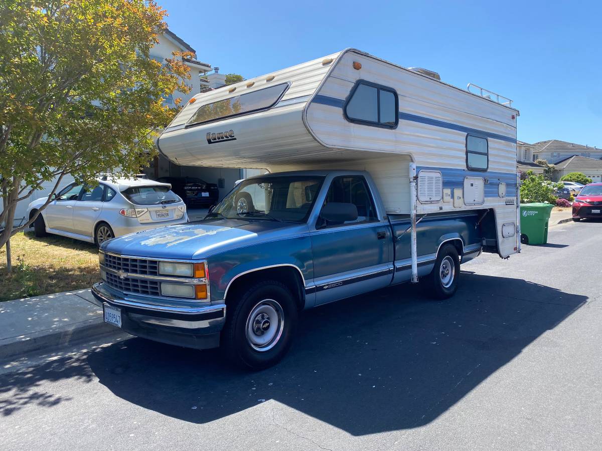 Chevrolet-Gmt-400-34-ton-nominal-1990-blue