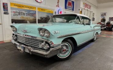 Chevrolet-Impala-1958-2-Door-1