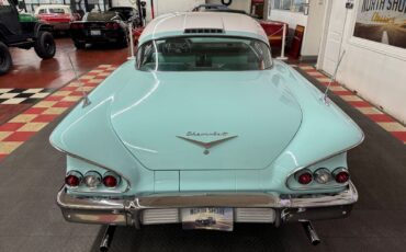 Chevrolet-Impala-1958-2-Door-11