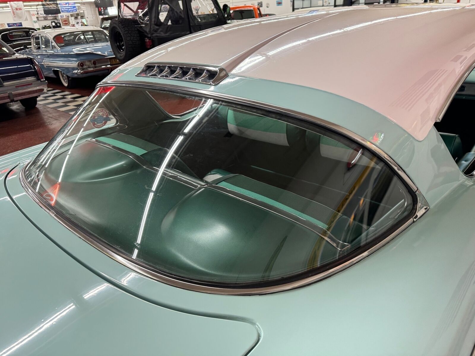 Chevrolet-Impala-1958-2-Door-14